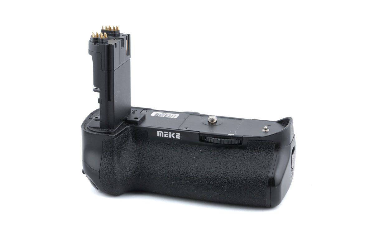 Meike MK-7D II Multi-Power Battery Pack