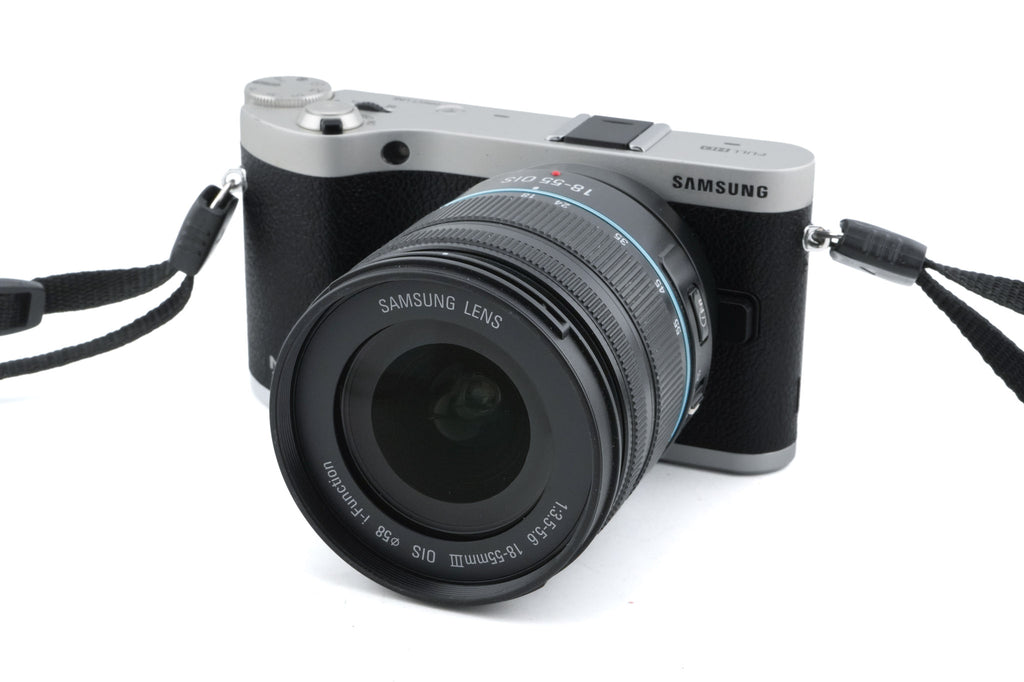 Samsung NX300 + 18-55mm f3.5-5.6 III OIS i-Function