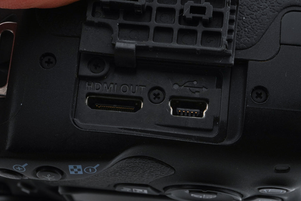 Canon EOS 200D