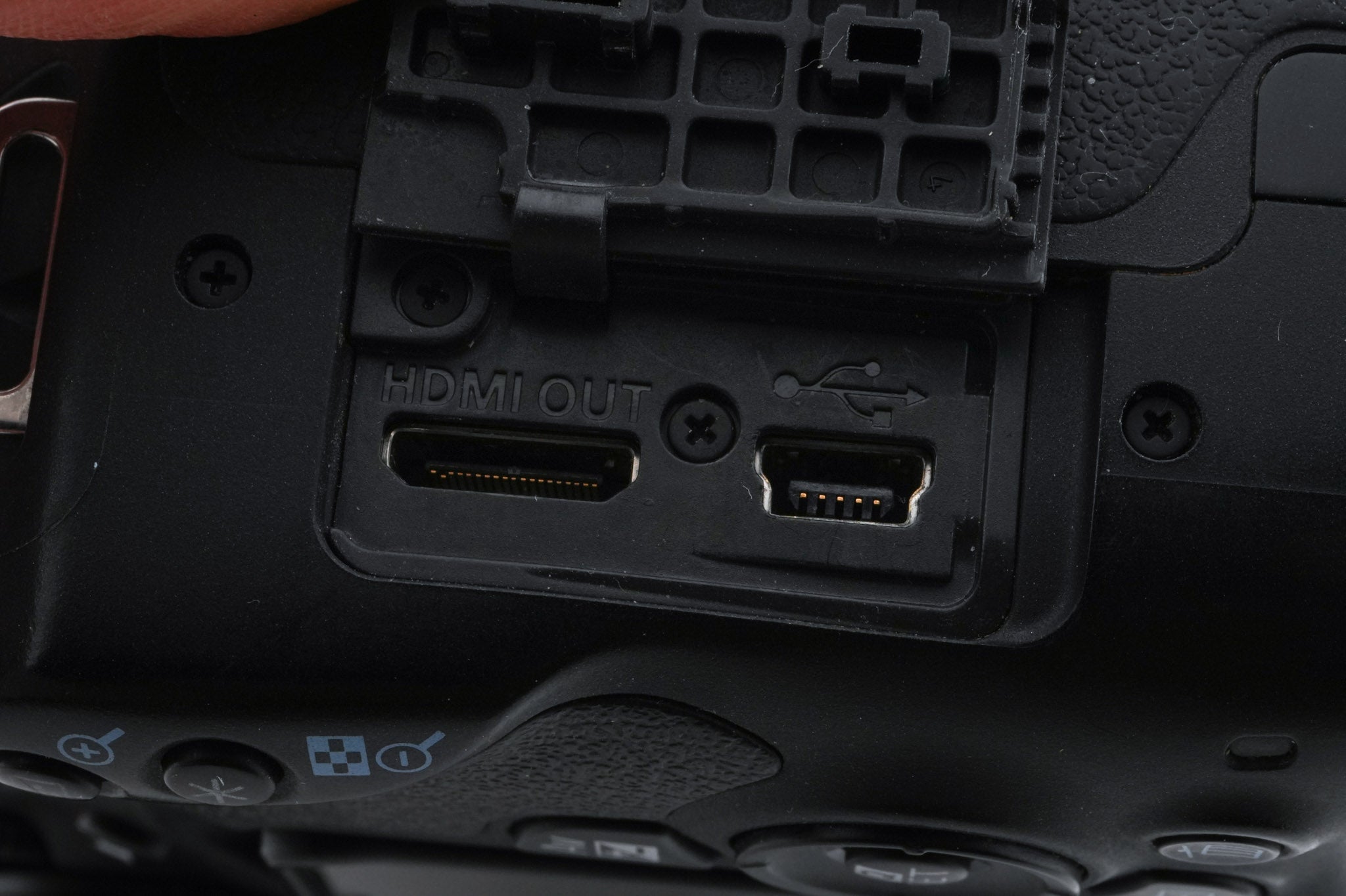 Canon EOS 200D