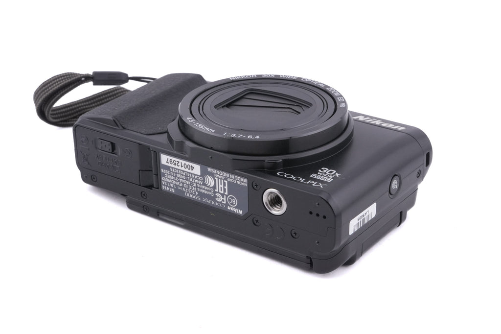 Nikon Coolpix S9900