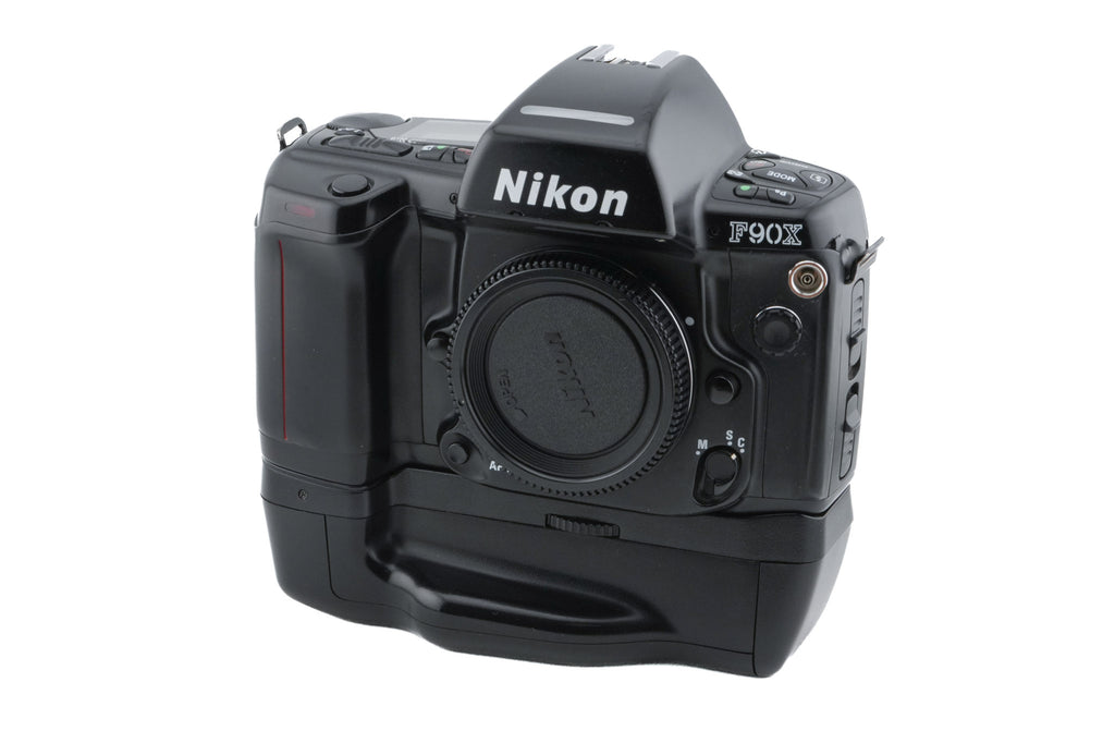 Nikon F90X + MB-10 Battery Pack