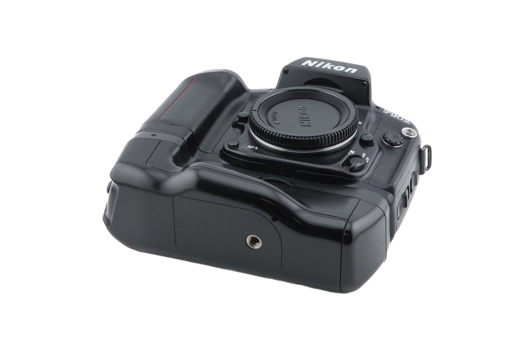 Nikon F90X + MB-10 Battery Pack
