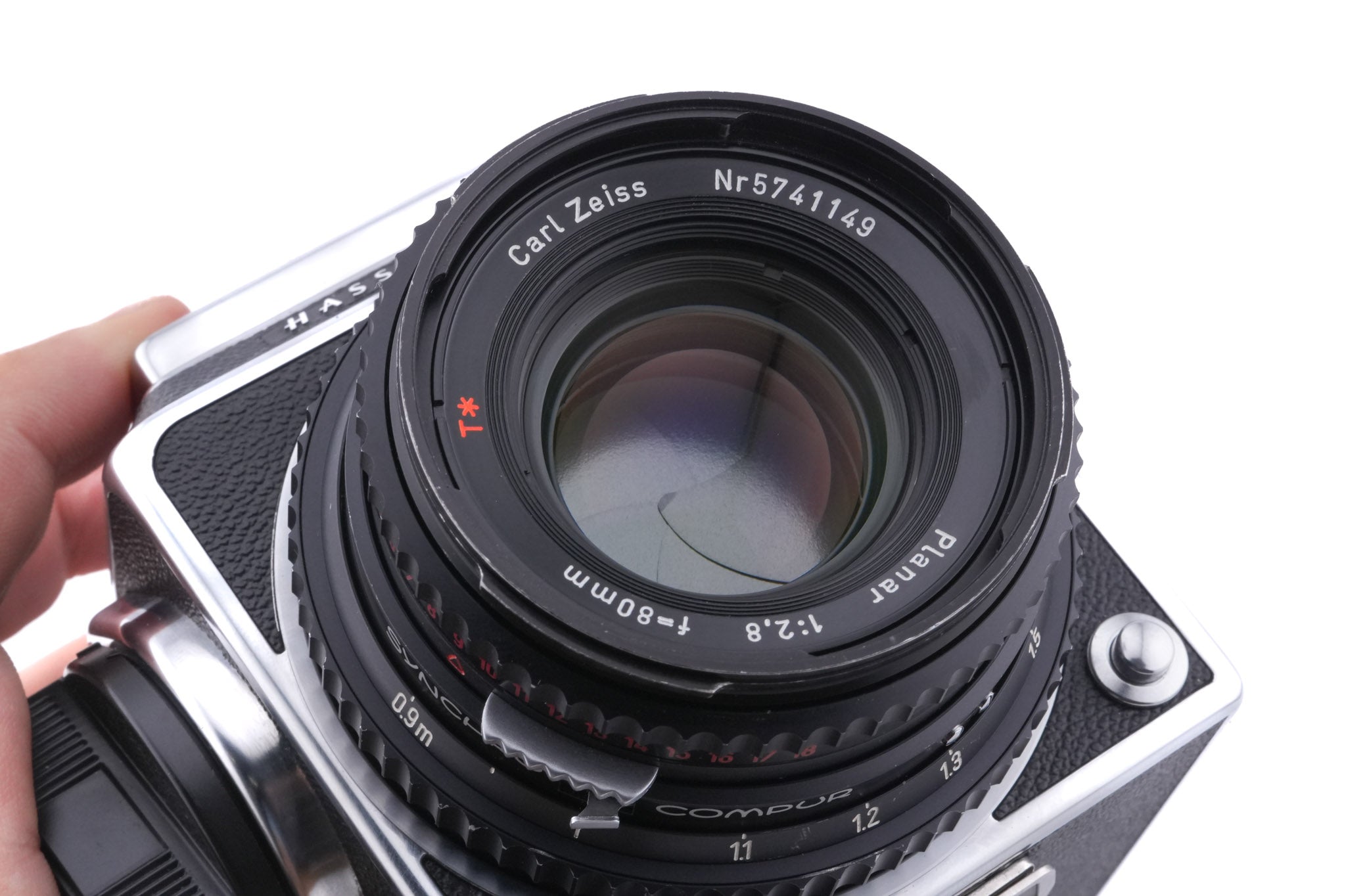 Hasselblad 500C/M (Silver, 10026) + 80mm f2.8 Planar T* C (Black, 20028) + Waist Level Finder (New / Chrome, 42315) + A12N Film Magazine + Acute Matte Focusing Screen (42165)