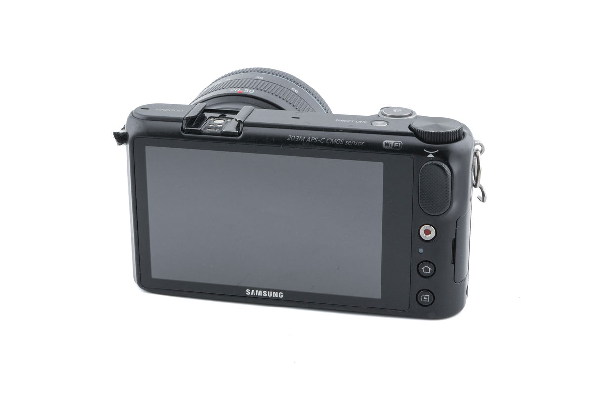 Samsung NX2000 + 20-50mm f3.5-5.6 II ED i-Function