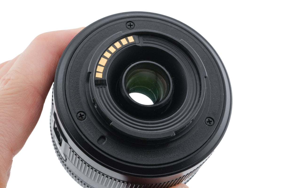 Samsung NX2000 + 20-50mm f3.5-5.6 II ED i-Function