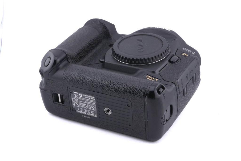 Canon EOS 1Ds Mark II