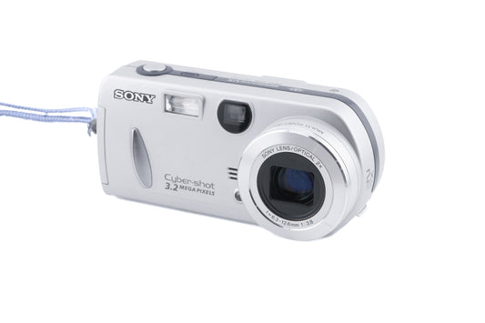Sony Cyber-Shot DSC-P52 - Camera
