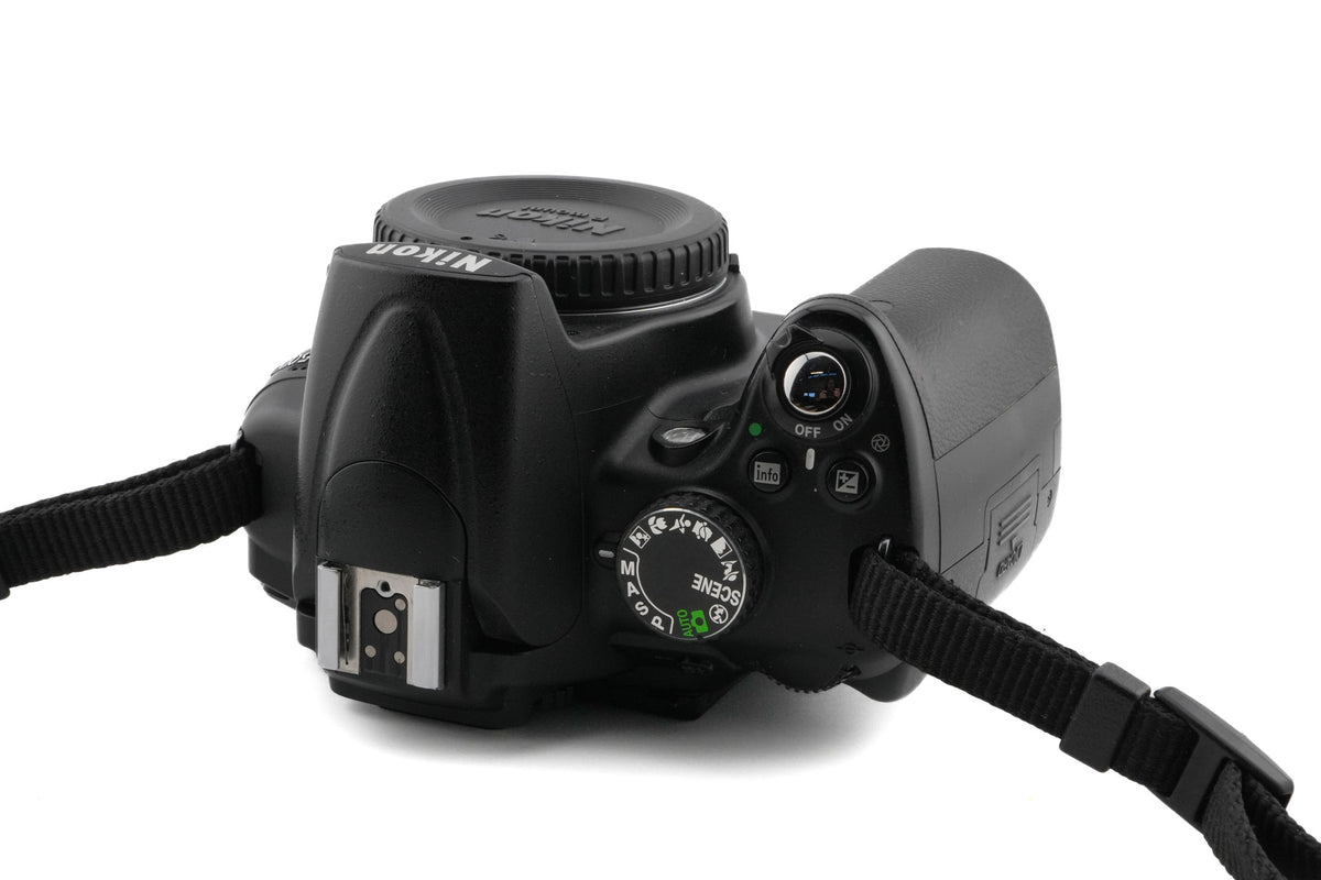 Nikon D5000