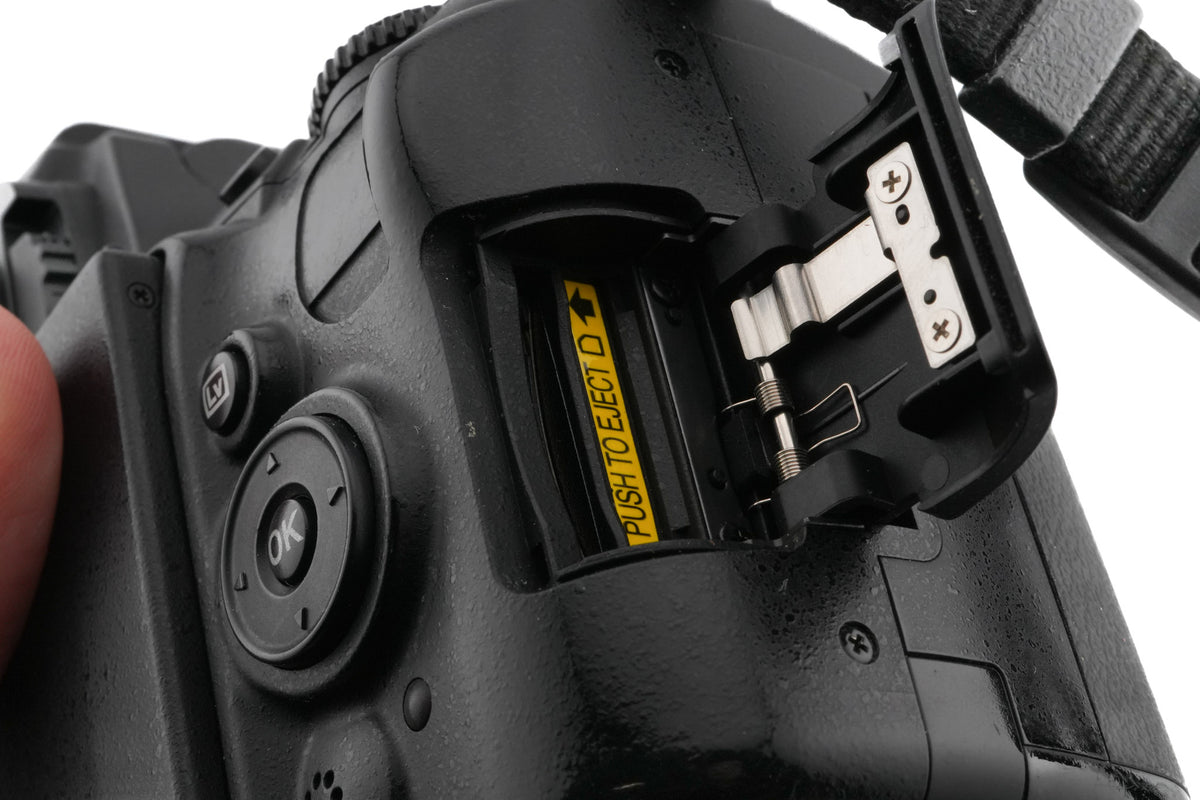 Nikon D5000