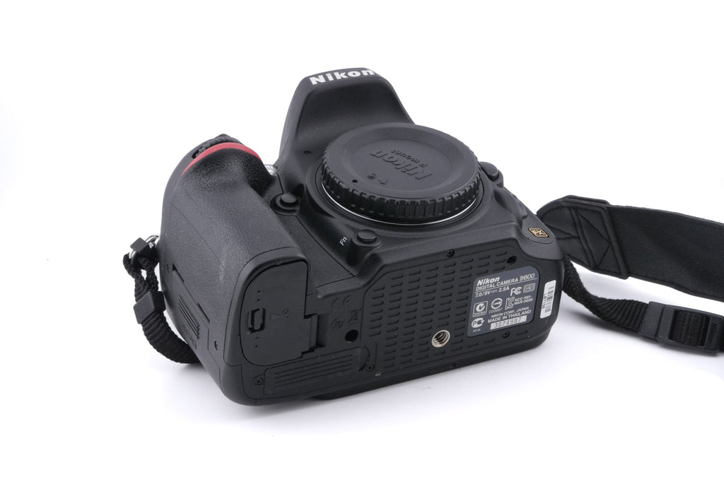 Nikon D600