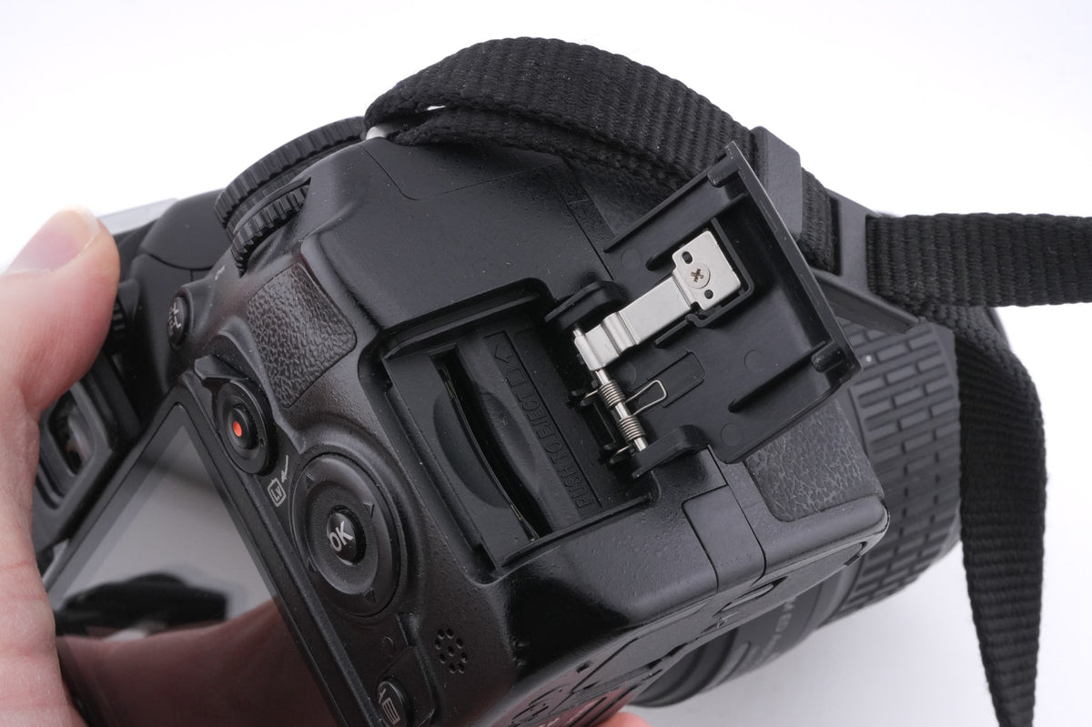 Nikon D3100 + 18-55mm f3.5-5.6 AF-S Nikkor G II ED