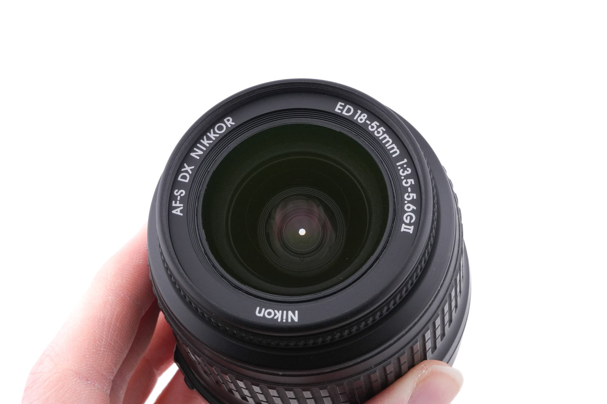 Nikon D3100 + 18-55mm f3.5-5.6 AF-S Nikkor G II ED