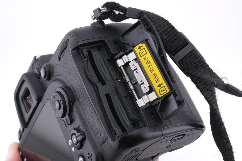 Nikon D7100