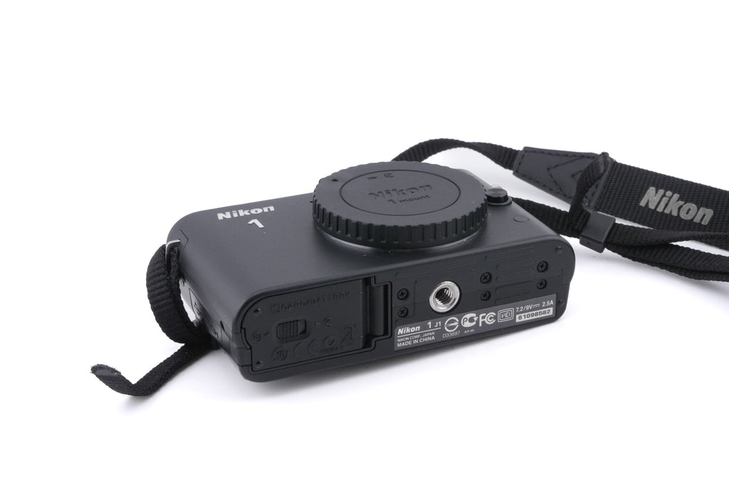 Nikon 1 J1