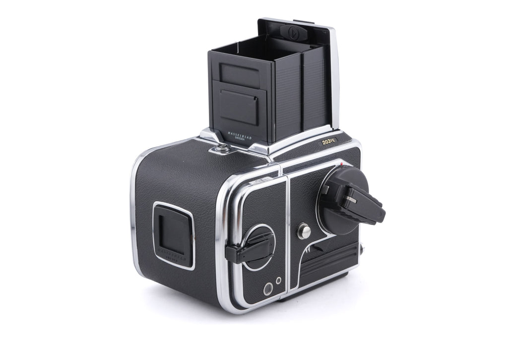Hasselblad 203FE (Millennium) (Silver, 12041) + E12 Film Magazine (Chrome, 30244) + Waist Level Finder (Silver, 42317) + Acute Matte Grid / Split Image Focusing Screen (42170)