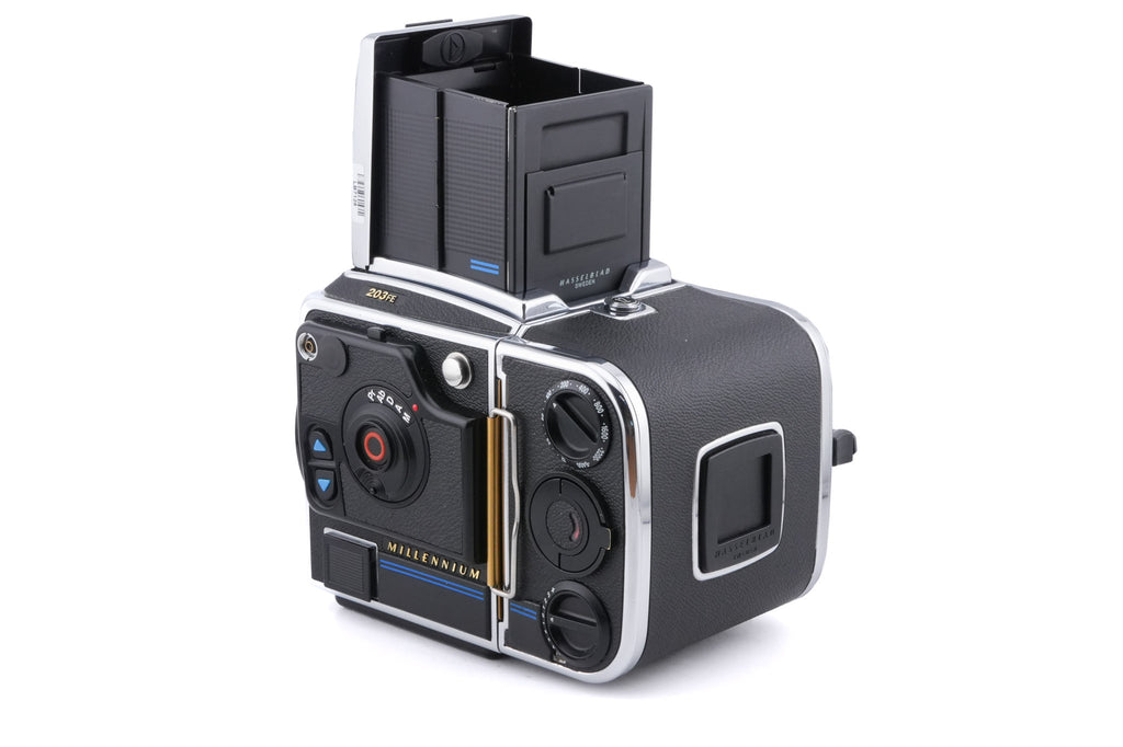 Hasselblad 203FE (Millennium) (Silver, 12041) + E12 Film Magazine (Chrome, 30244) + Waist Level Finder (Silver, 42317) + Acute Matte Grid / Split Image Focusing Screen (42170)