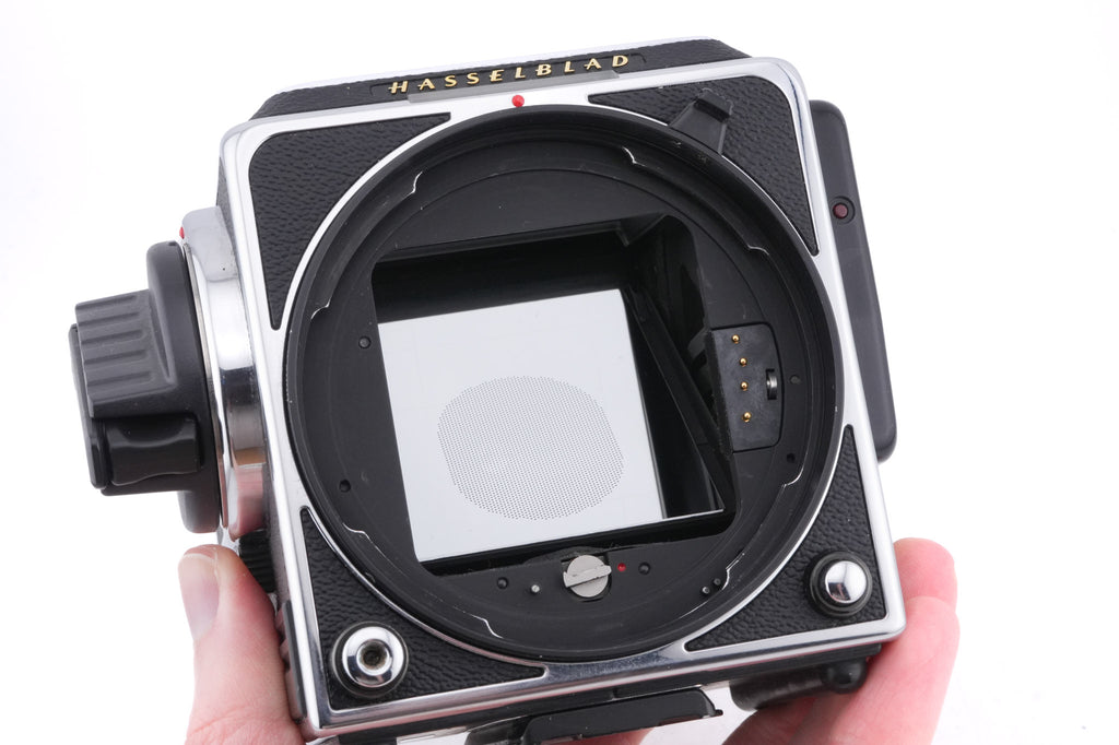 Hasselblad 203FE (Millennium) (Silver, 12041) + E12 Film Magazine (Chrome, 30244) + Waist Level Finder (Silver, 42317) + Acute Matte Grid / Split Image Focusing Screen (42170)