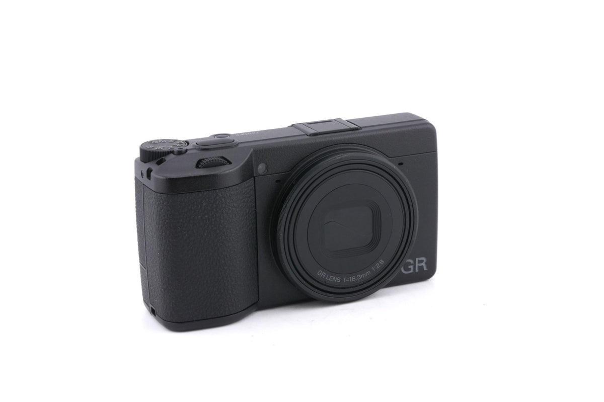 Ricoh GR IV