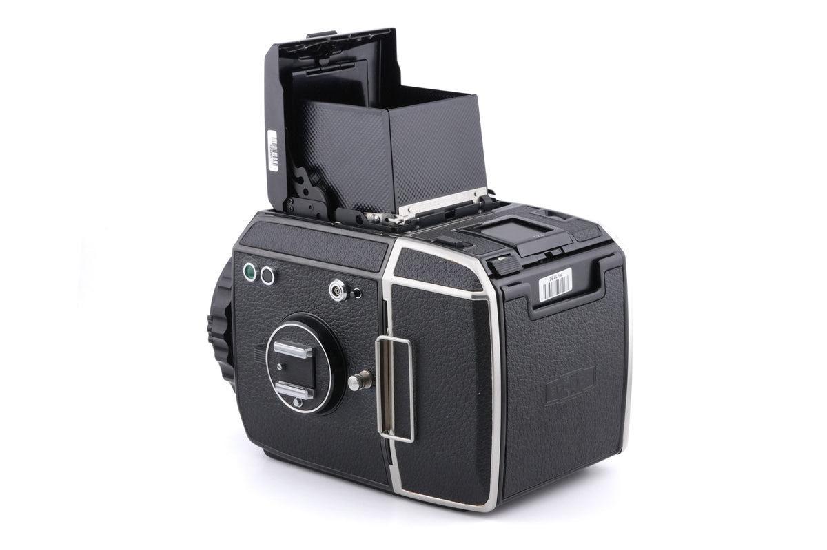 Zenza Bronica EC + 75mm f2.8 Nikkor-P.C + Focusing Unit (75mm / 100mm) + Waist Level Finder (EC) + 120/220 Roll Film Back (EC)