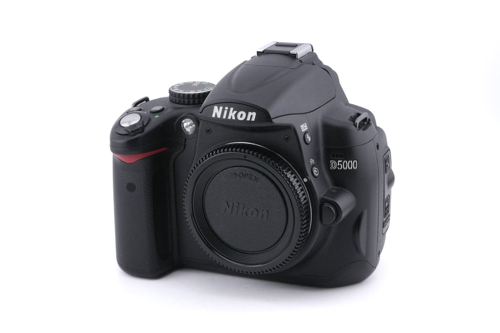 Nikon D5000