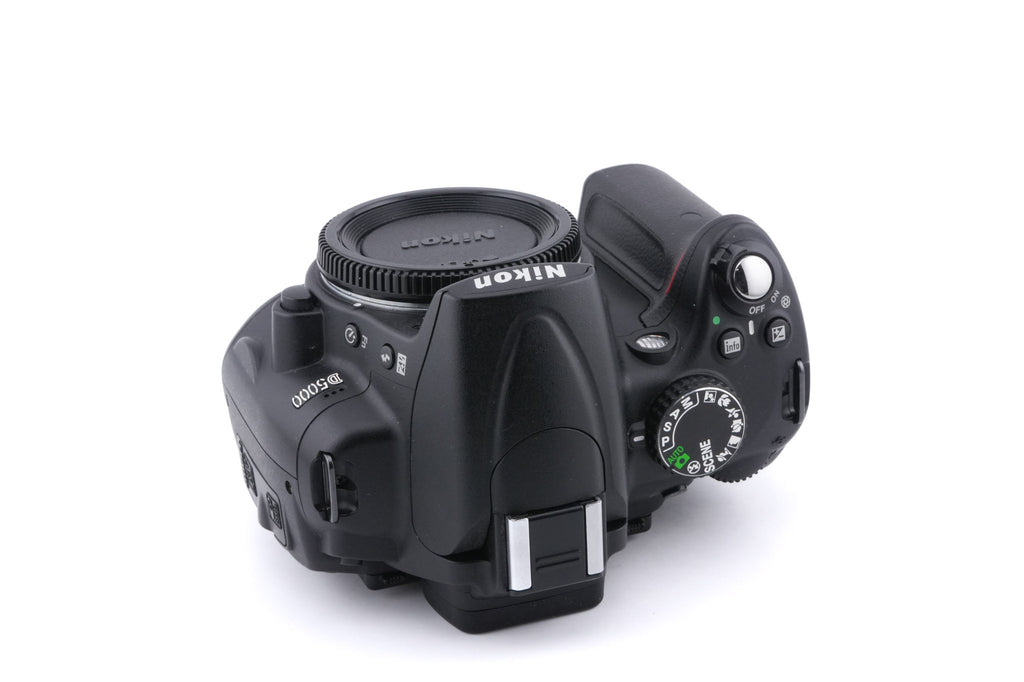Nikon D5000