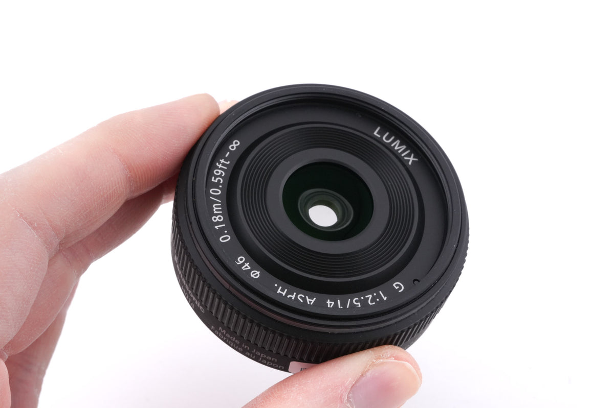 Panasonic 14mm f2.5 Lumix G ASPH. (H-H014)