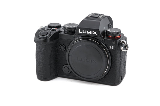 Panasonic Lumix DC-S5