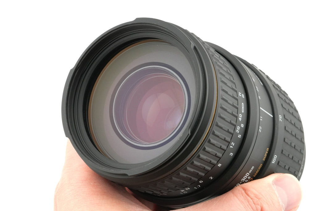 Sigma 70-300mm f4-5.6 APO Macro Super