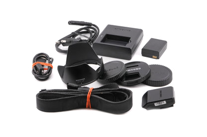 Samsung NX210 + 18-55mm f3.5-5.6 III OIS i-Function + SEF8A Flash