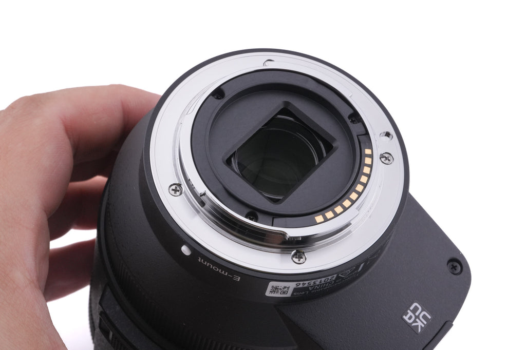 Sony 18-200mm f3.5-6.3 OSS PZ (SELP18200)