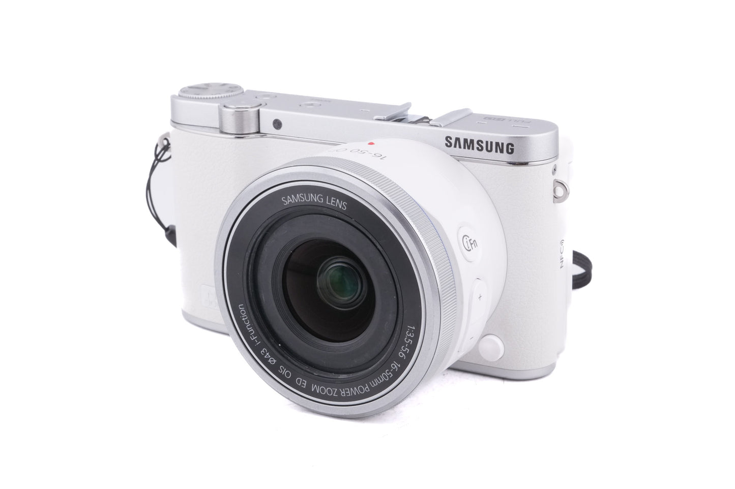 Samsung NX3000 + 16-50mm f3.5-5.6 ED OIS i-Function