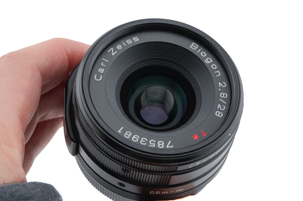 Carl Zeiss 28mm f2.8 Biogon T* (Black)