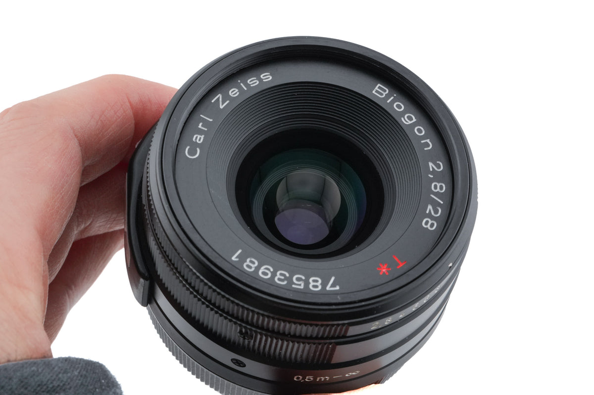 Carl Zeiss 28mm f2.8 Biogon T* (Black)