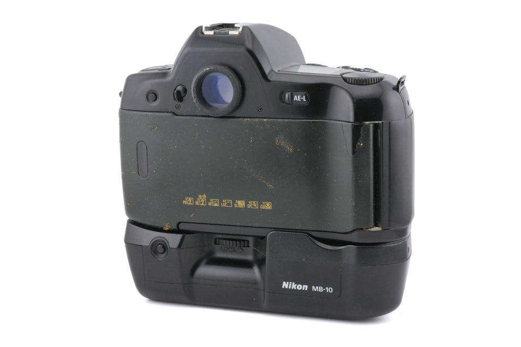 Nikon F90X + MB-10 Battery Pack