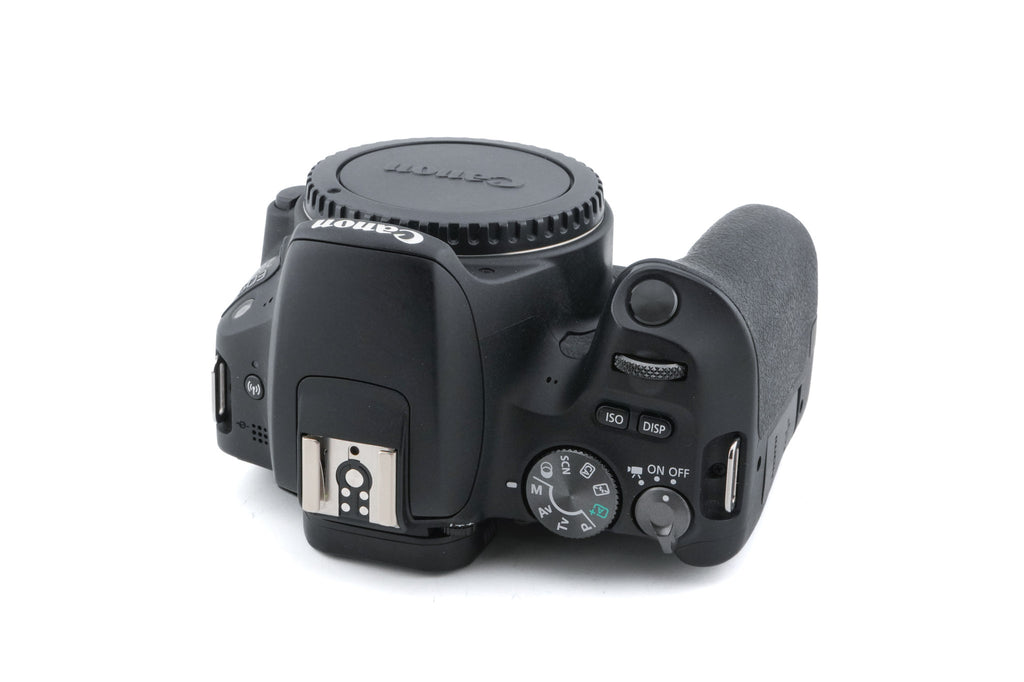 Canon EOS 200D