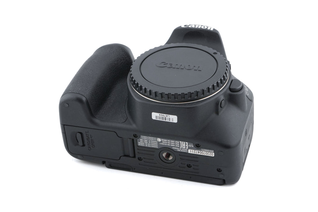 Canon EOS 200D