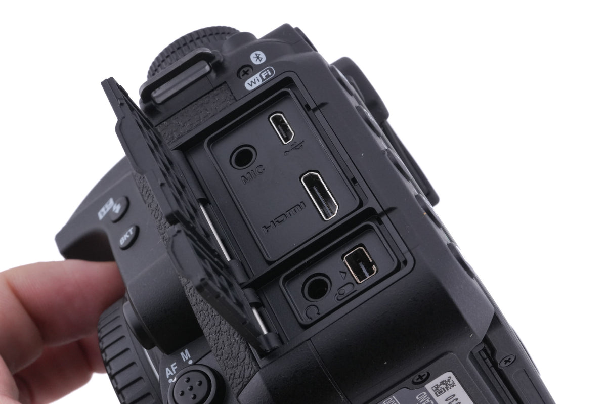 Nikon D7500