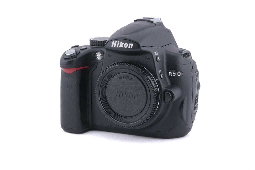 Nikon D5000