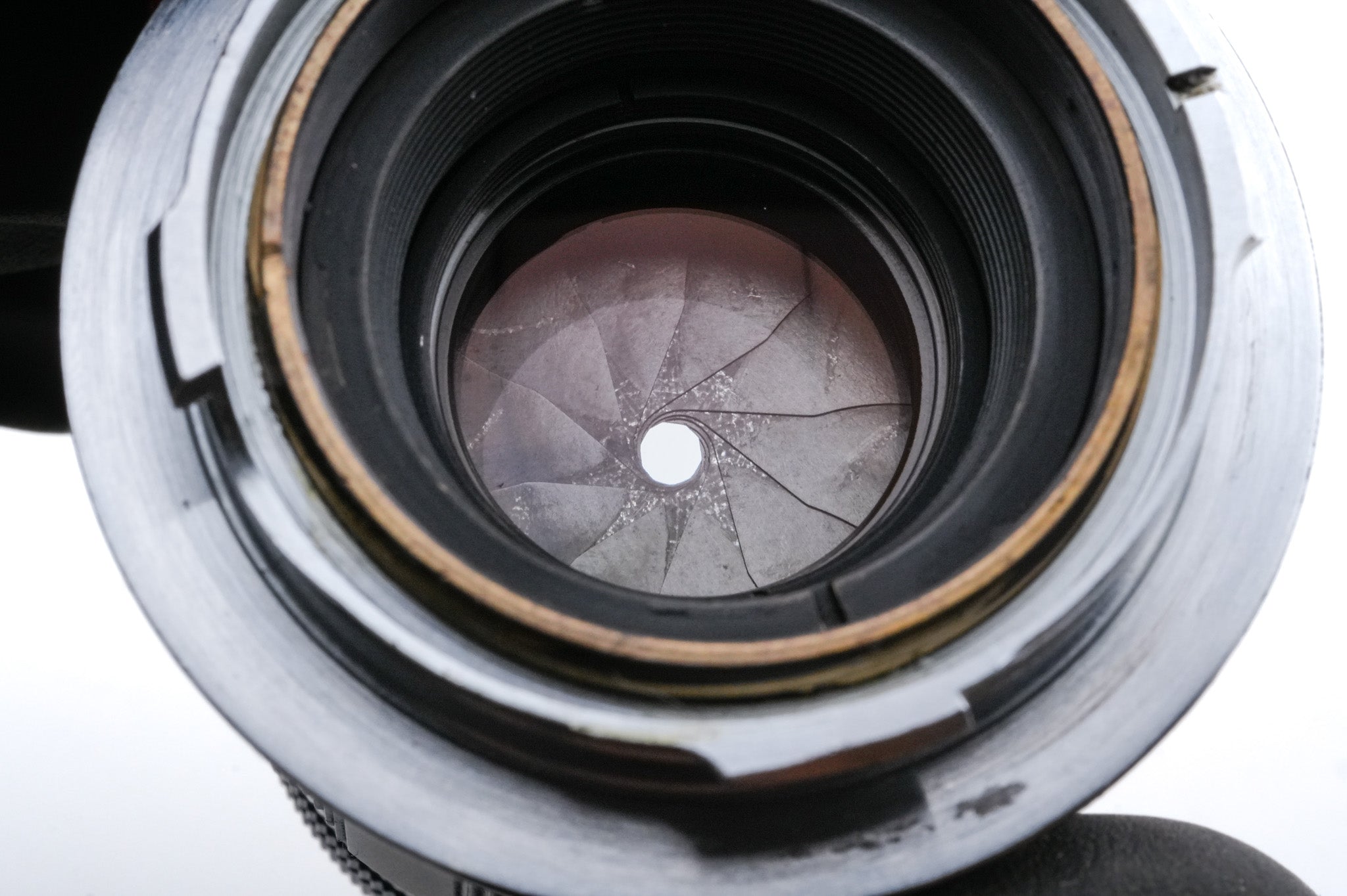 Leica 50mm f2 Summicron (Type II) (Black Paint, 11117) + Lens Hood (35/50mm f2-3.5) (IROOA / 12571)