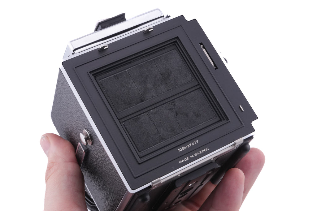 Hasselblad 501CM (Silver, 10238) + 80mm f2.8 Planar T* CFE (20034) + Acute Matte D Grid / Split Image Focusing Screen (42217) + A12N Film Magazine + Waist Level Finder (New / Chrome, 42315)