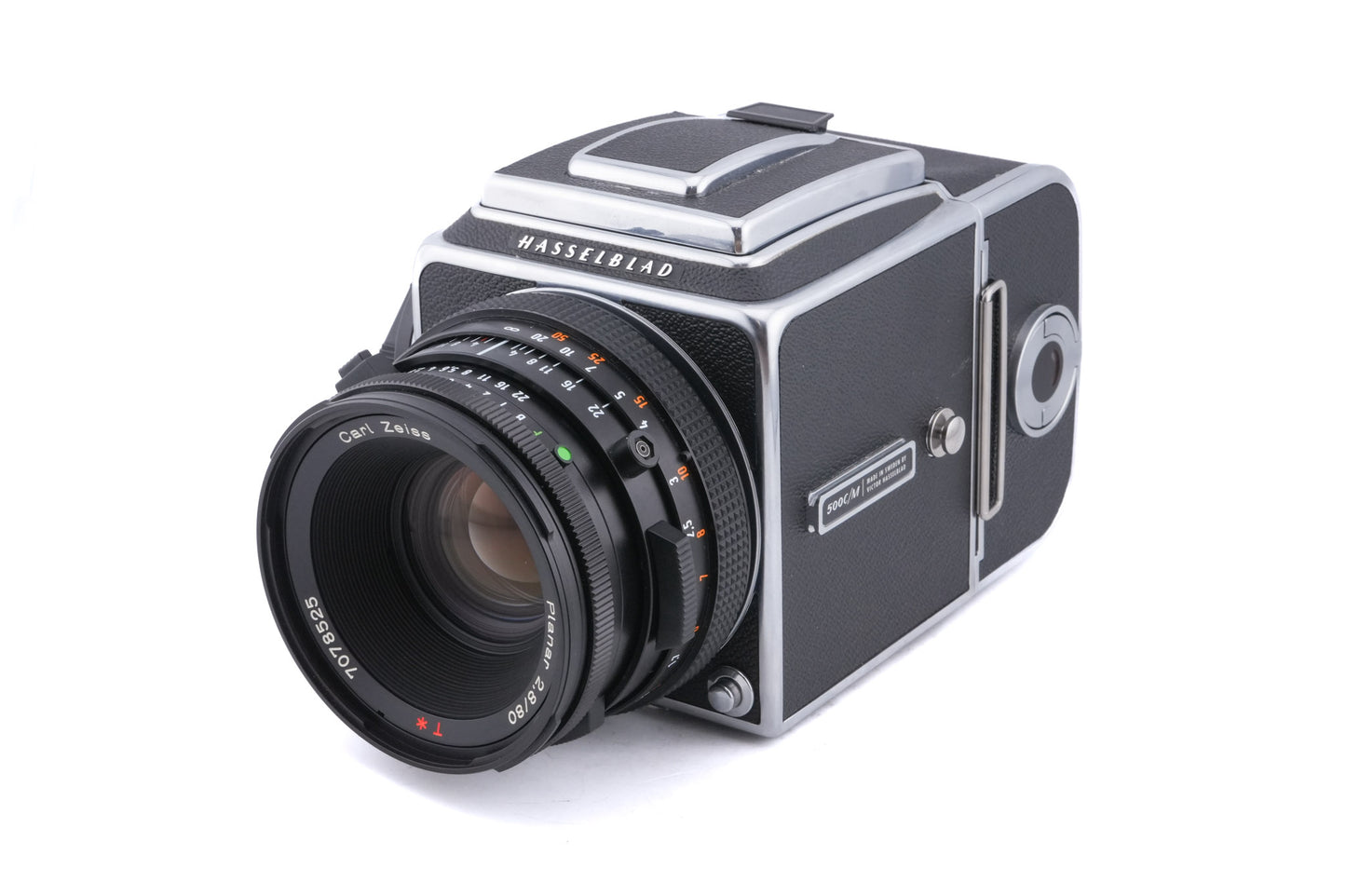 Hasselblad 500C/M (Silver, 10026) + 80mm f2.8 Planar T* CF (20029) + A12 Film Magazine (Silver, 30074) + Waist Level Finder (New / Chrome, 42315) + Acute Matte Focusing Screen (42165)