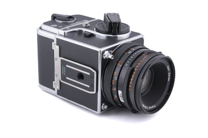 Hasselblad 500C/M (Silver, 10026) + 80mm f2.8 Planar T* CF (20029) + A12 Film Magazine (Silver, 30074) + Waist Level Finder (New / Chrome, 42315) + Acute Matte Focusing Screen (42165)