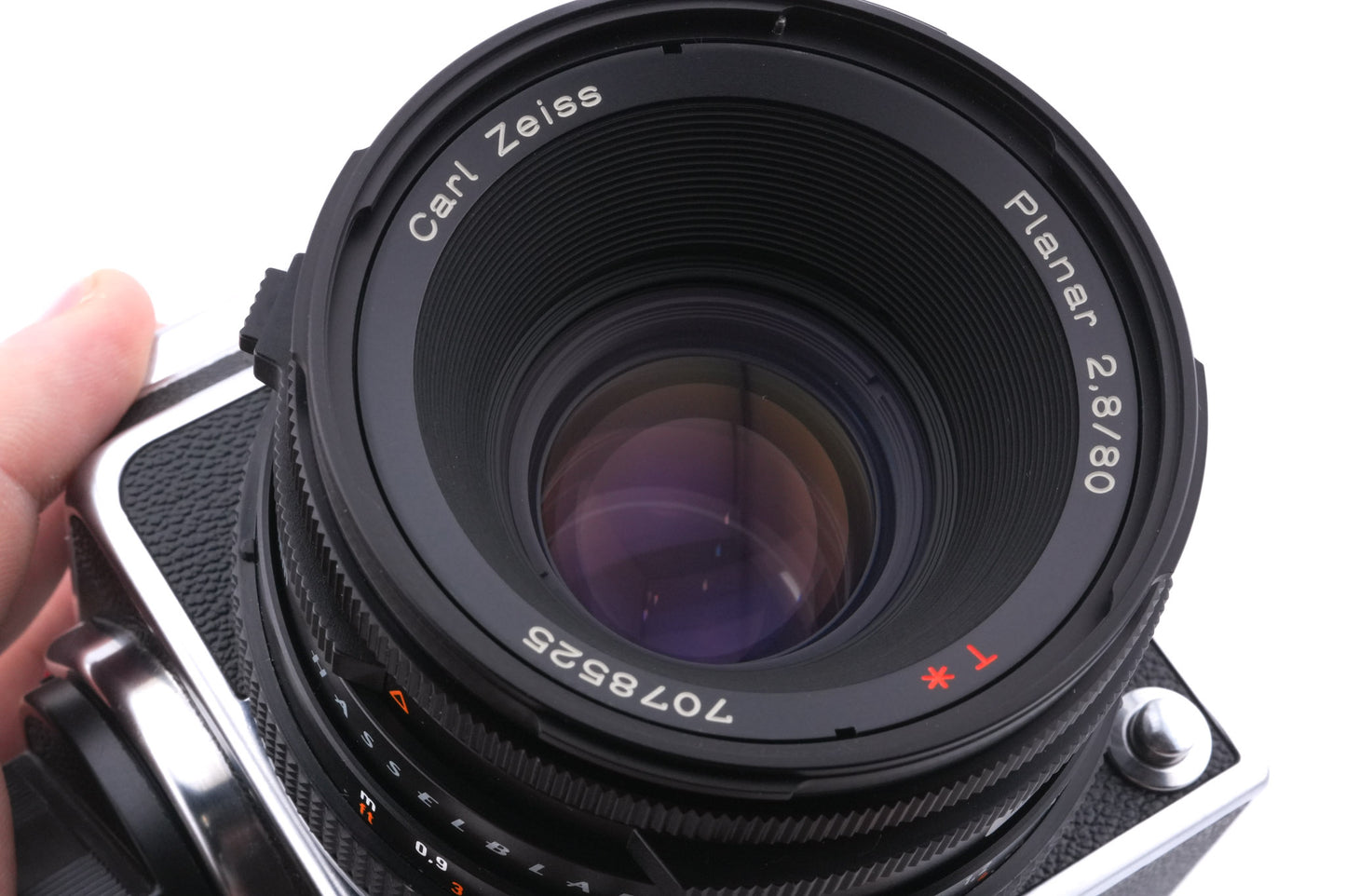 Hasselblad 500C/M (Silver, 10026) + 80mm f2.8 Planar T* CF (20029) + A12 Film Magazine (Silver, 30074) + Waist Level Finder (New / Chrome, 42315) + Acute Matte Focusing Screen (42165)