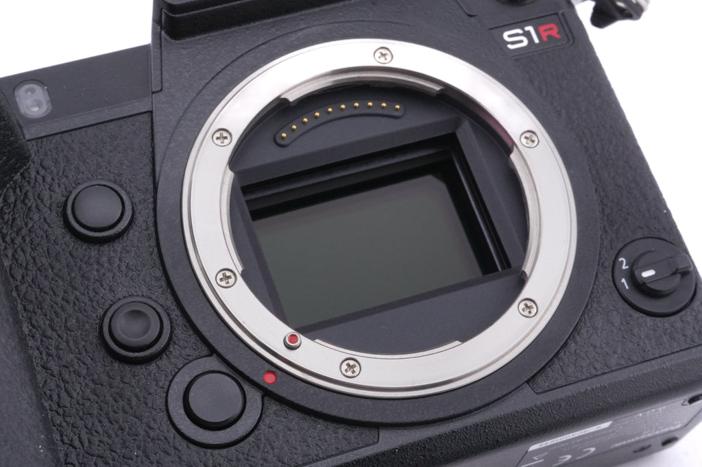 Panasonic Lumix DC-S1R