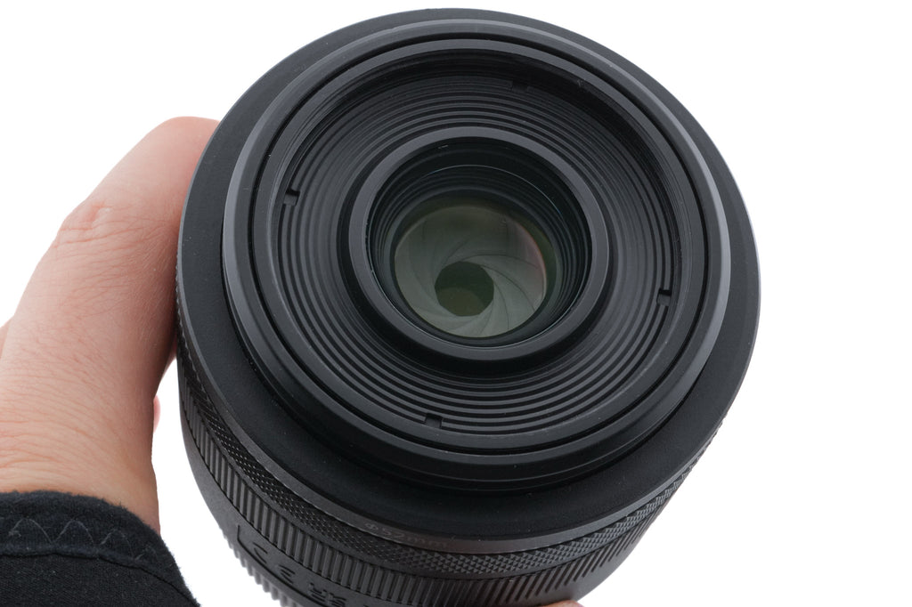 Canon 35mm f1.8 Macro IS STM