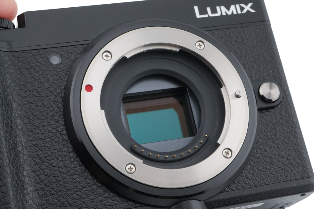 Panasonic Lumix DC-GX9