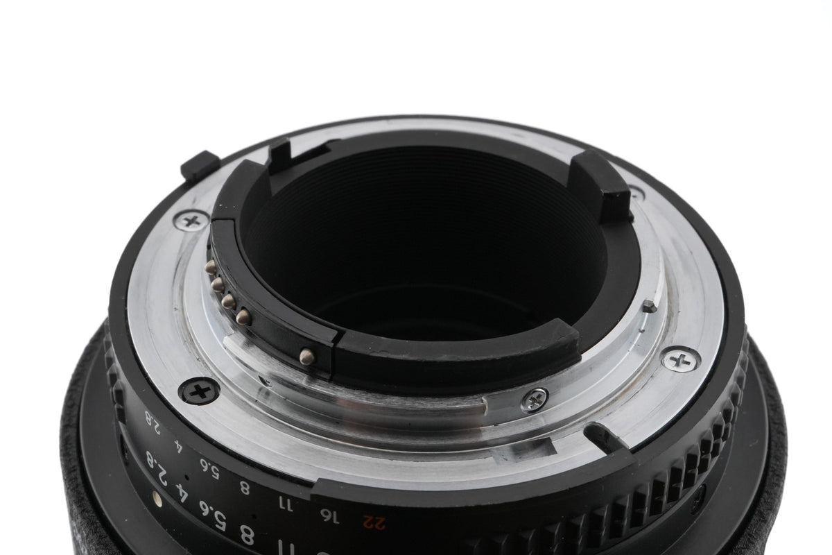 Nikon 80-200mm f2.8 AF Nikkor D ED (First Version)