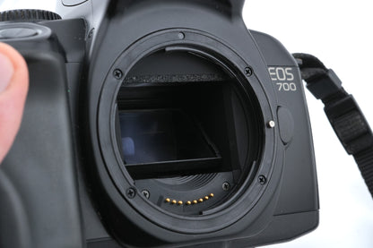 Canon EOS 700