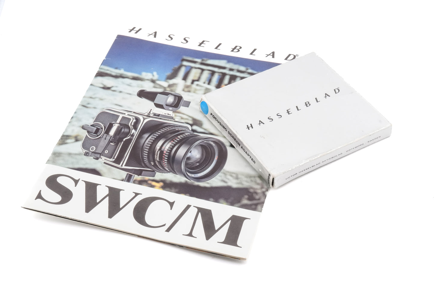 Hasselblad SWC/M + A12N Film Magazine + Lens Shade 38 (40282) + Focusing Screen / Ground Glass Adapter (41025) + SWC Viewfinder (52035/TISOC)